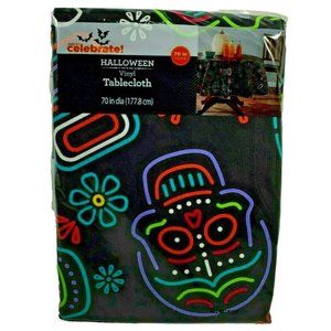 Sugar Skulls Halloween Dia de los Muertos Vinyl Lined Tablecloth 70" Round